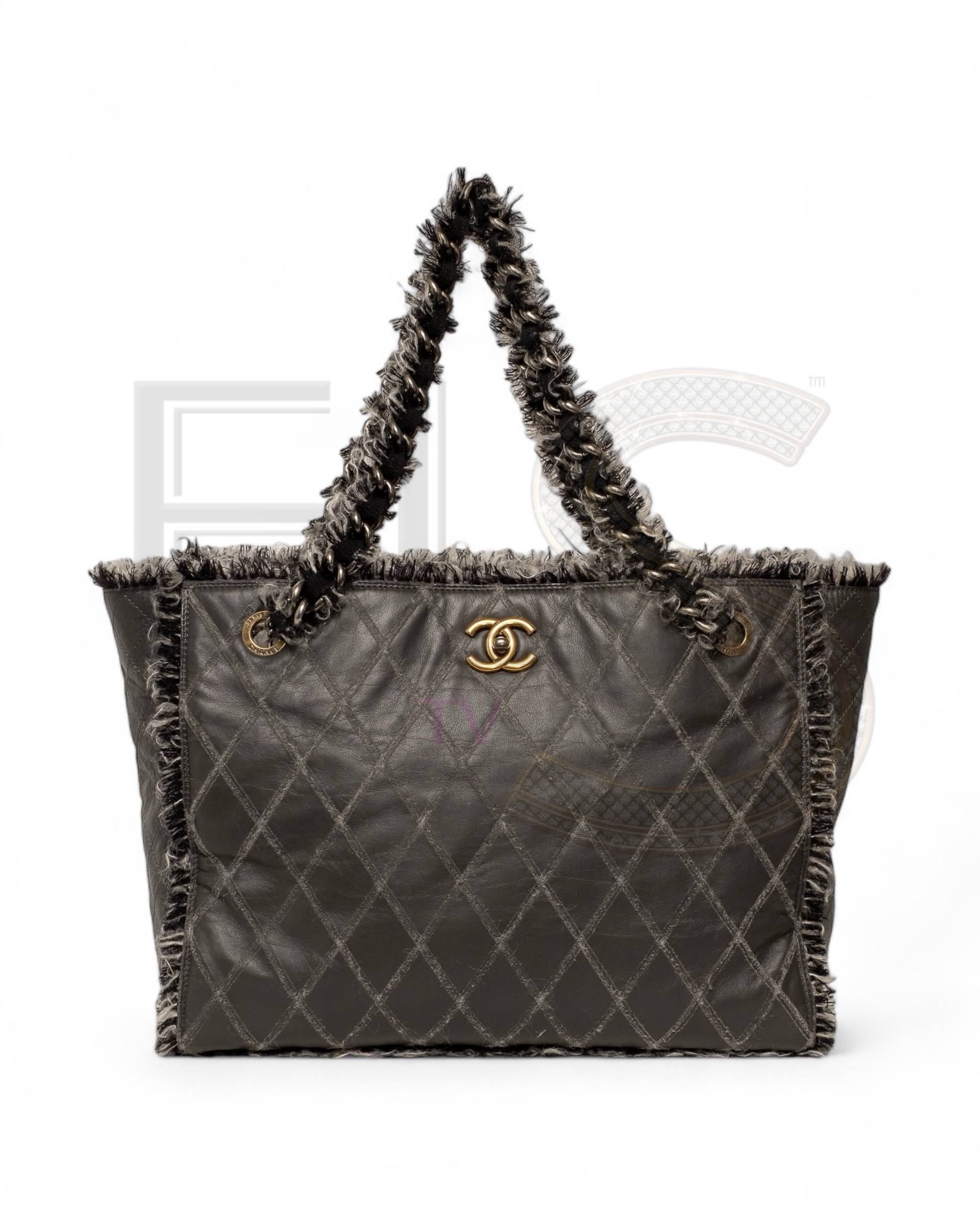 Chanel Tote Tweed Grey